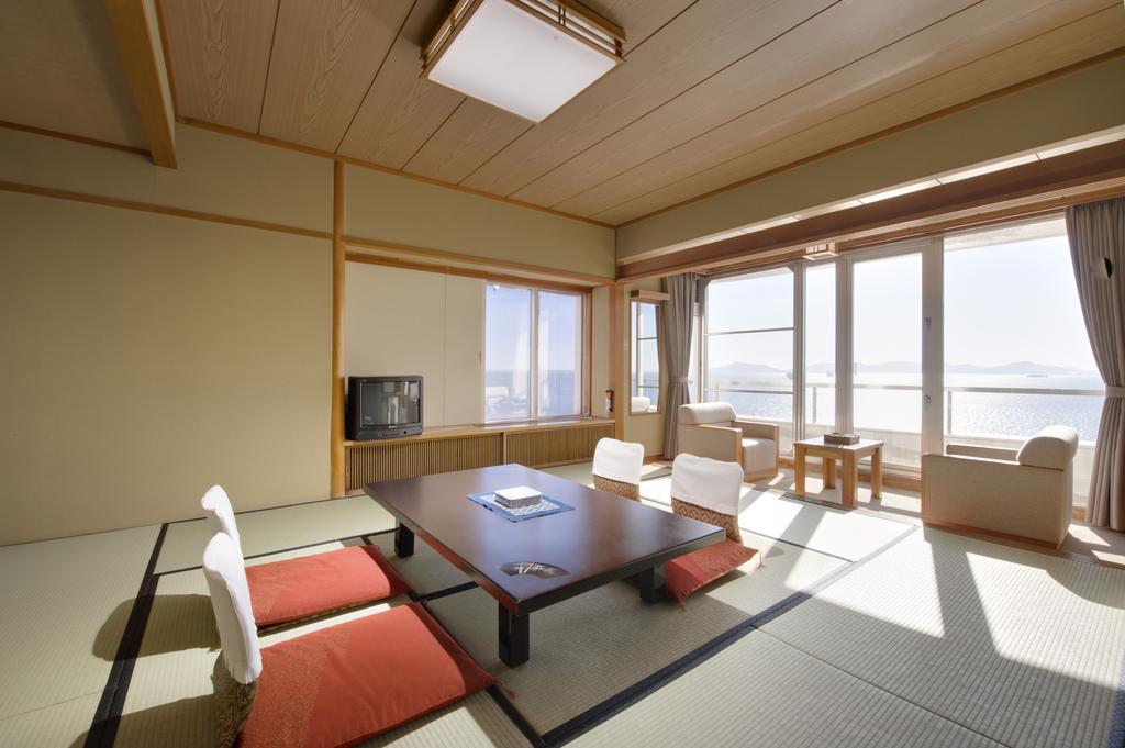 Hotel Tatsuki Gamagōri Pokój zdjęcie